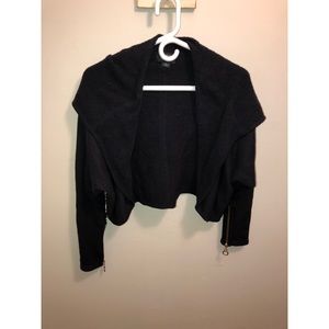 ONLY Black sweater with zipper sleeves